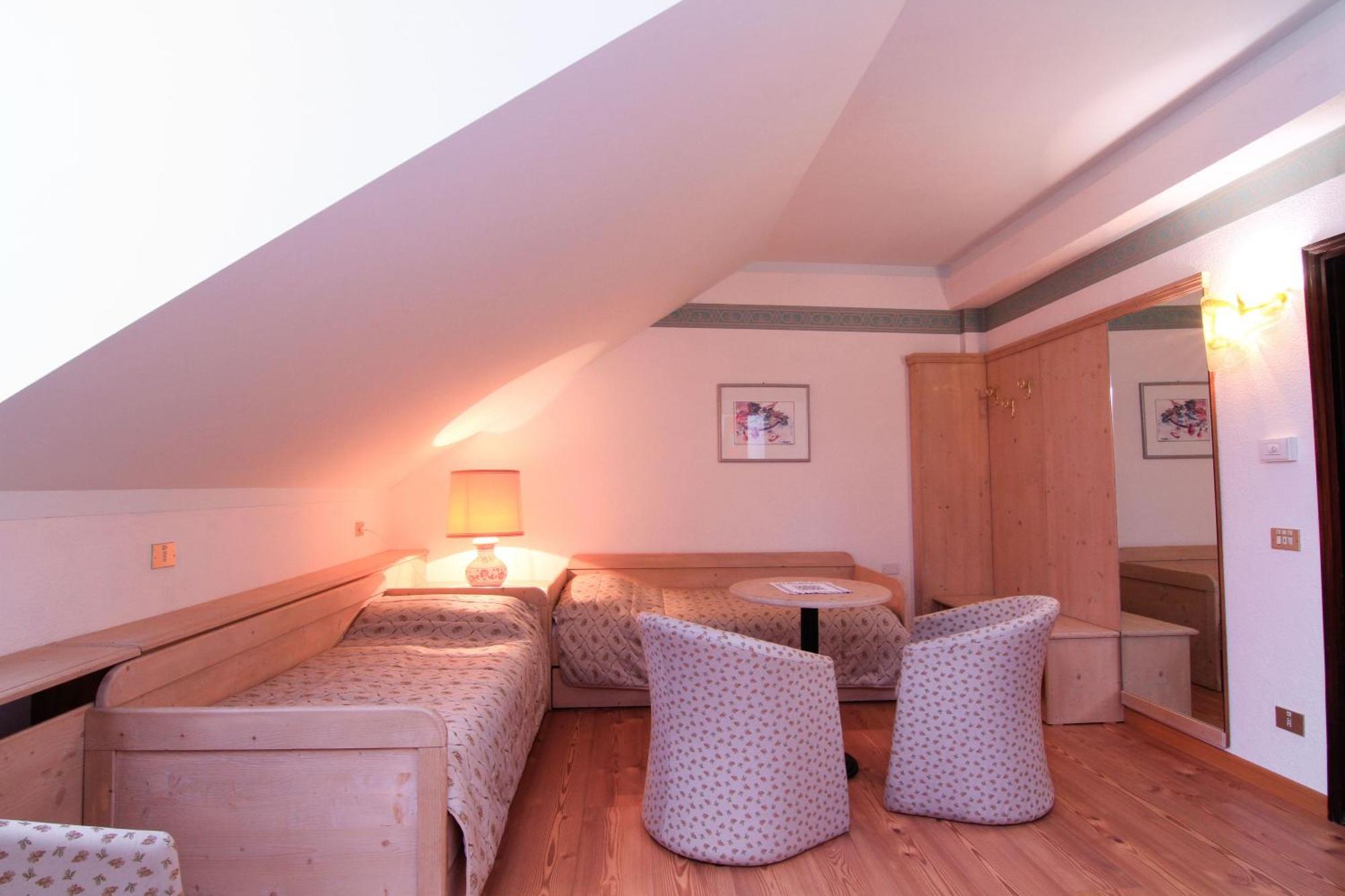 G. Hotel Des Alpes San Martino Di Castrozza Esterno foto