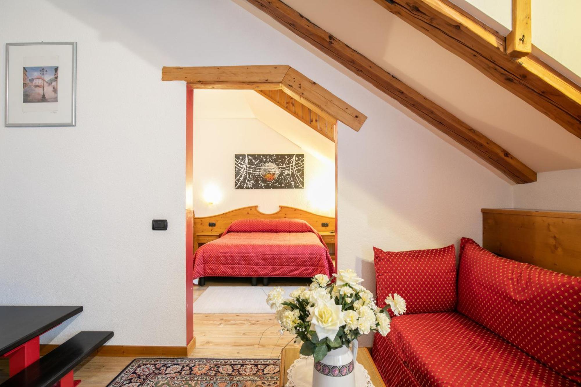G. Hotel Des Alpes San Martino Di Castrozza Esterno foto