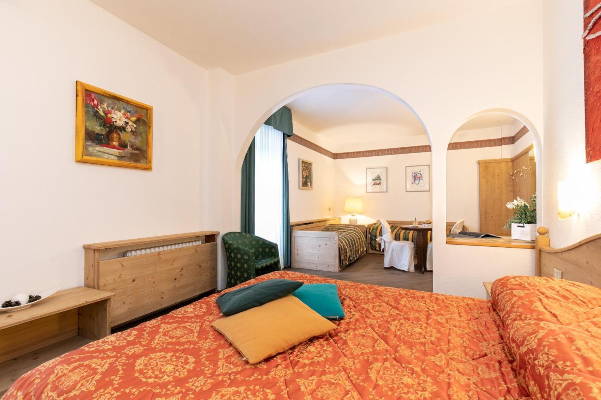 G. Hotel Des Alpes San Martino Di Castrozza Esterno foto