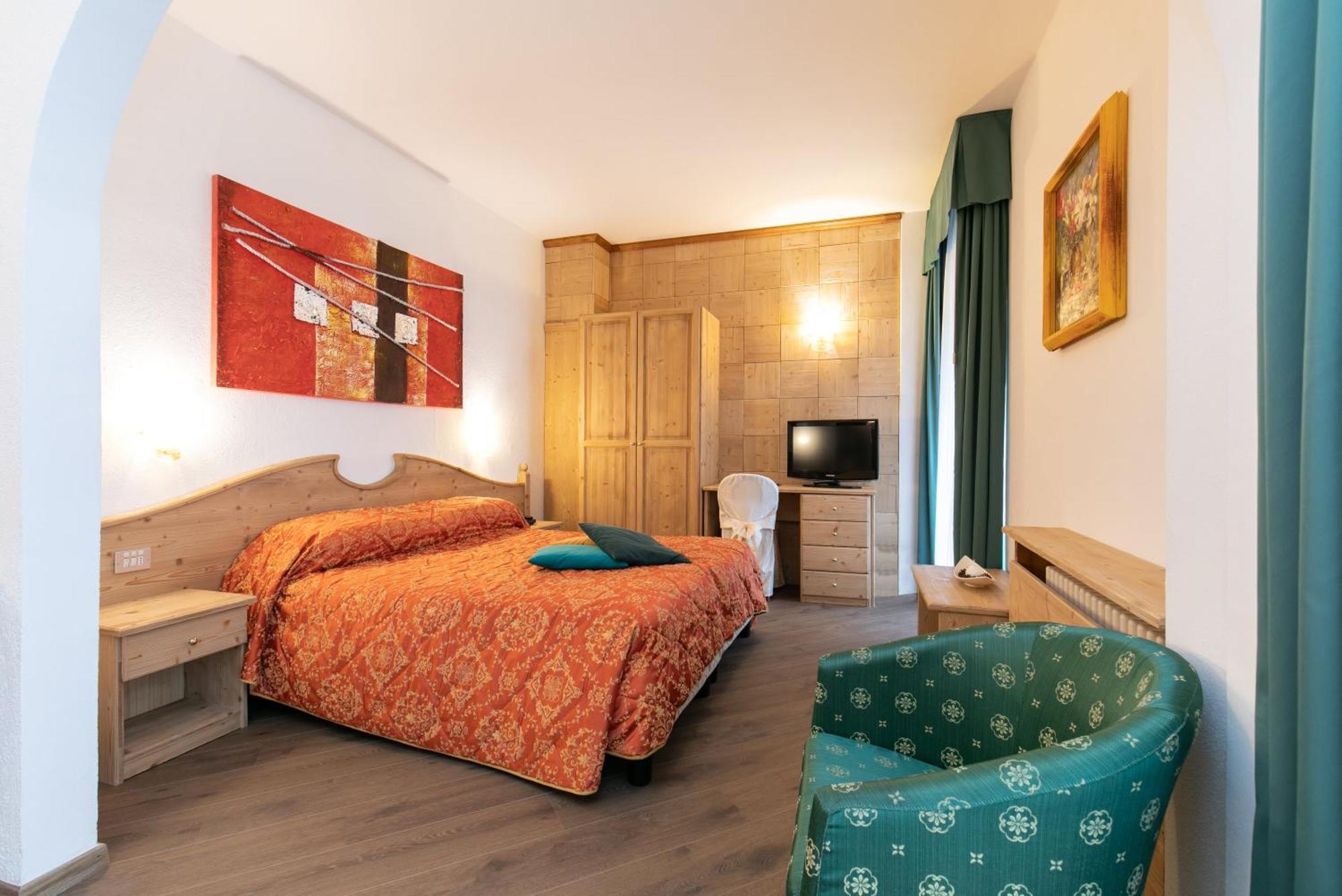 G. Hotel Des Alpes San Martino Di Castrozza Esterno foto