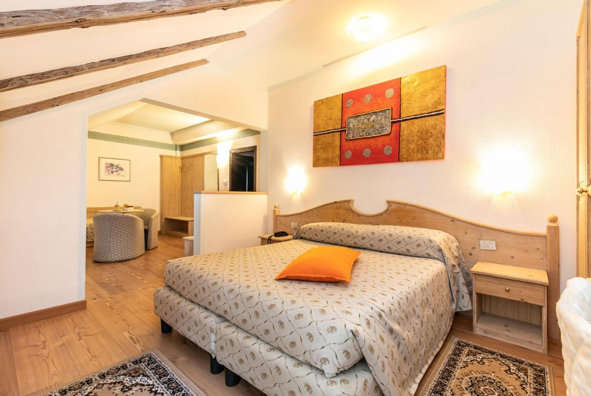 G. Hotel Des Alpes San Martino Di Castrozza Esterno foto