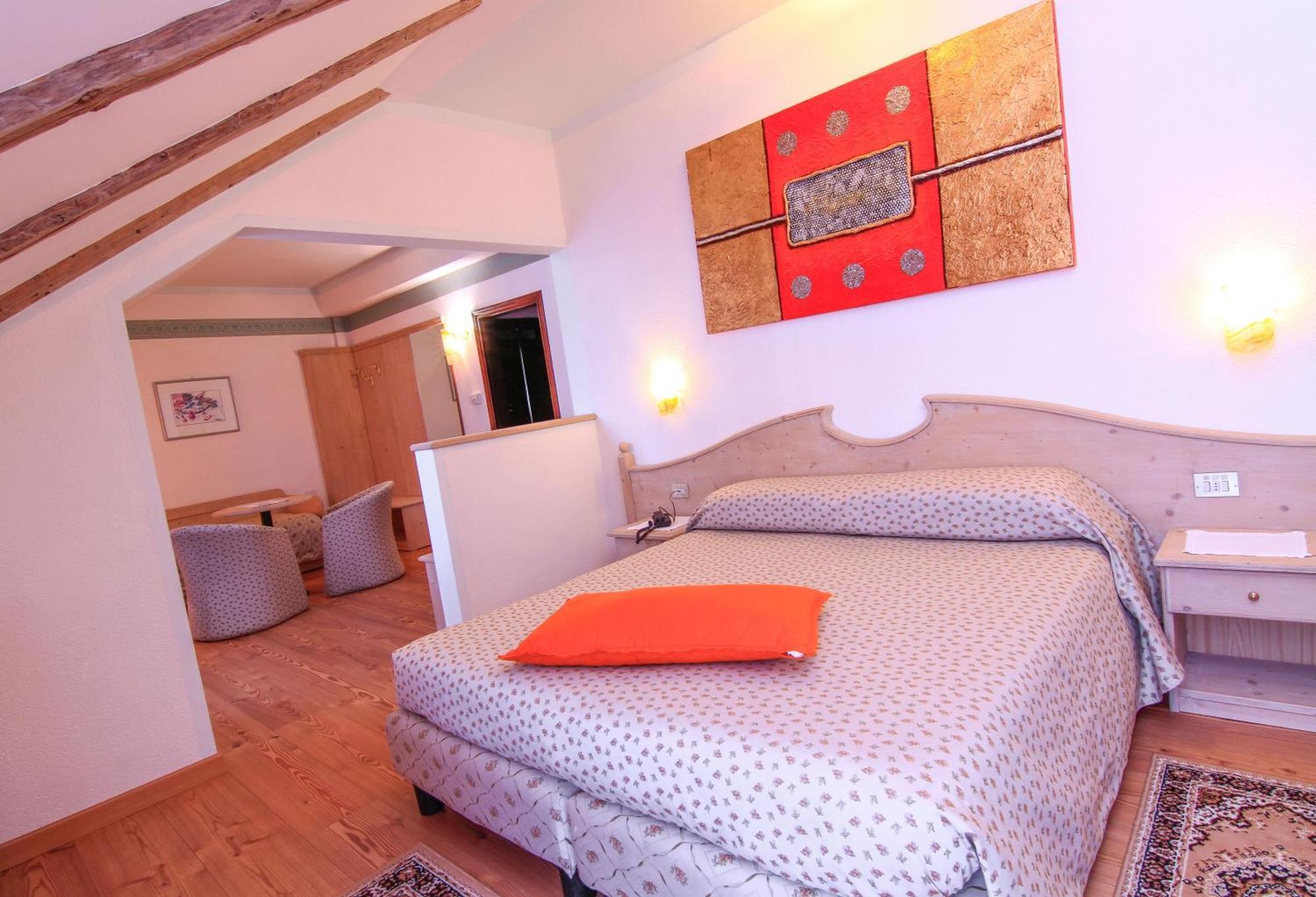 G. Hotel Des Alpes San Martino Di Castrozza Esterno foto