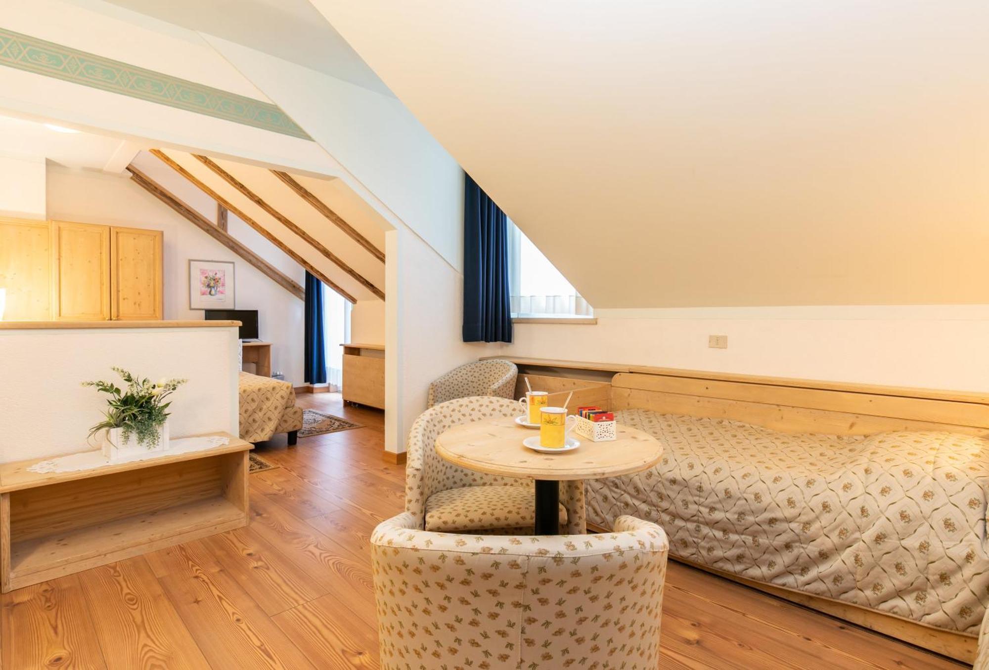 G. Hotel Des Alpes San Martino Di Castrozza Esterno foto