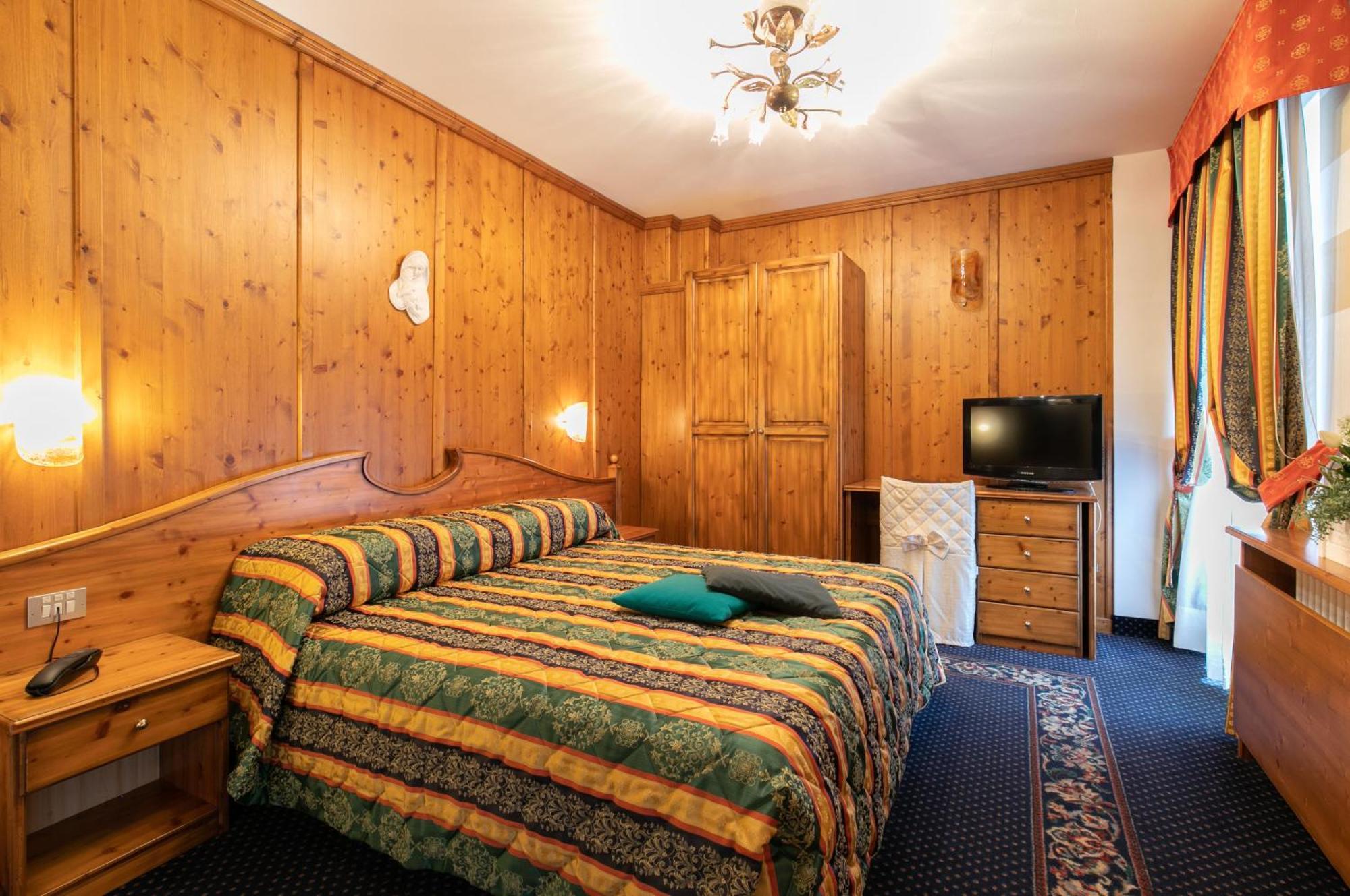 G. Hotel Des Alpes San Martino Di Castrozza Esterno foto