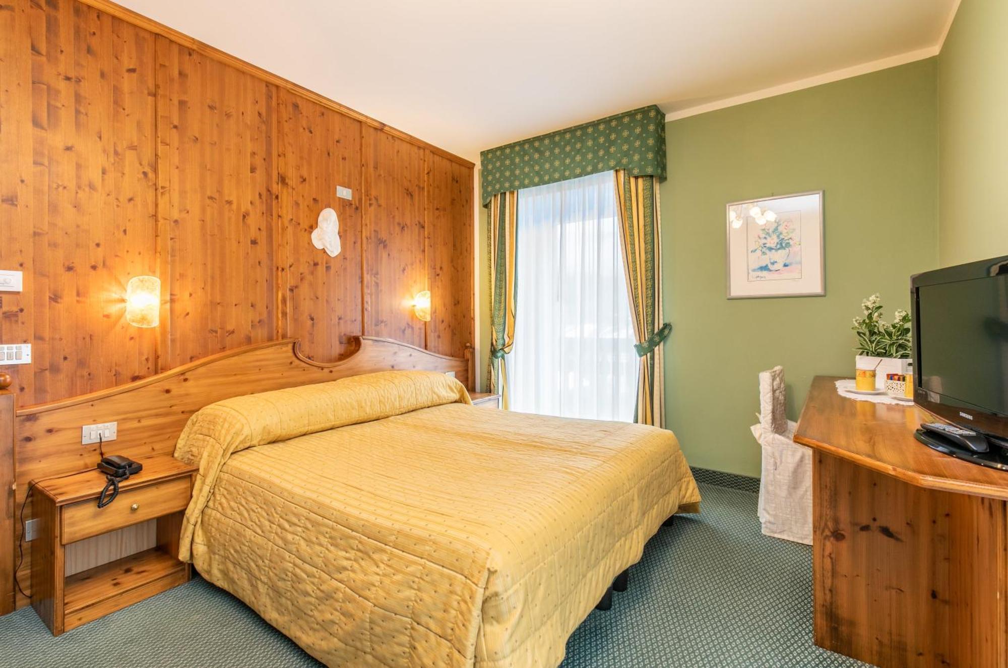 G. Hotel Des Alpes San Martino Di Castrozza Esterno foto