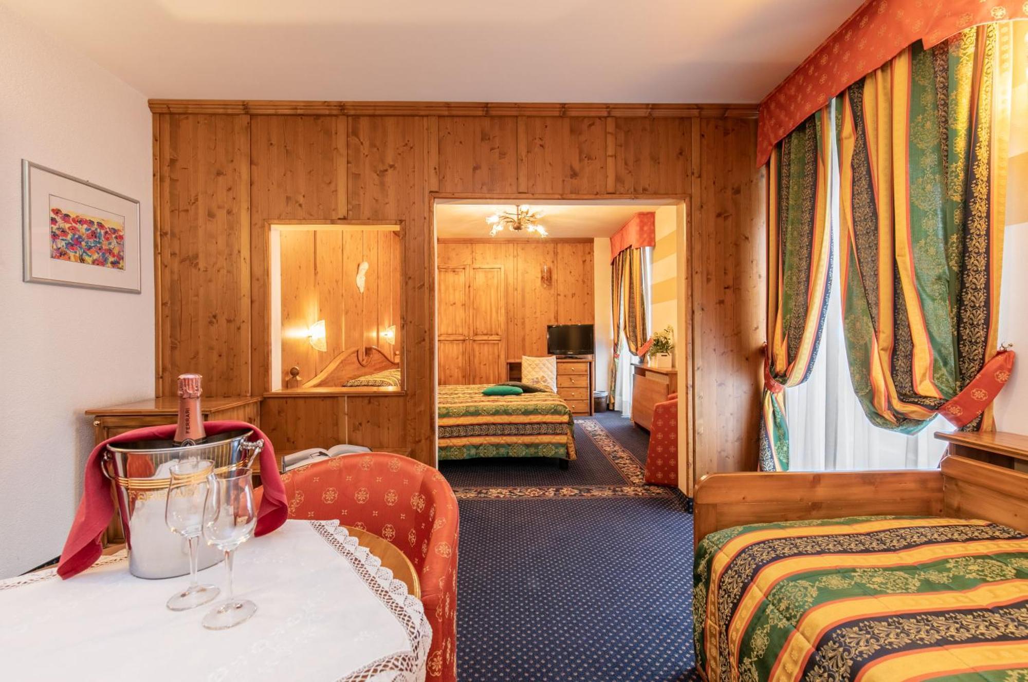 G. Hotel Des Alpes San Martino Di Castrozza Esterno foto