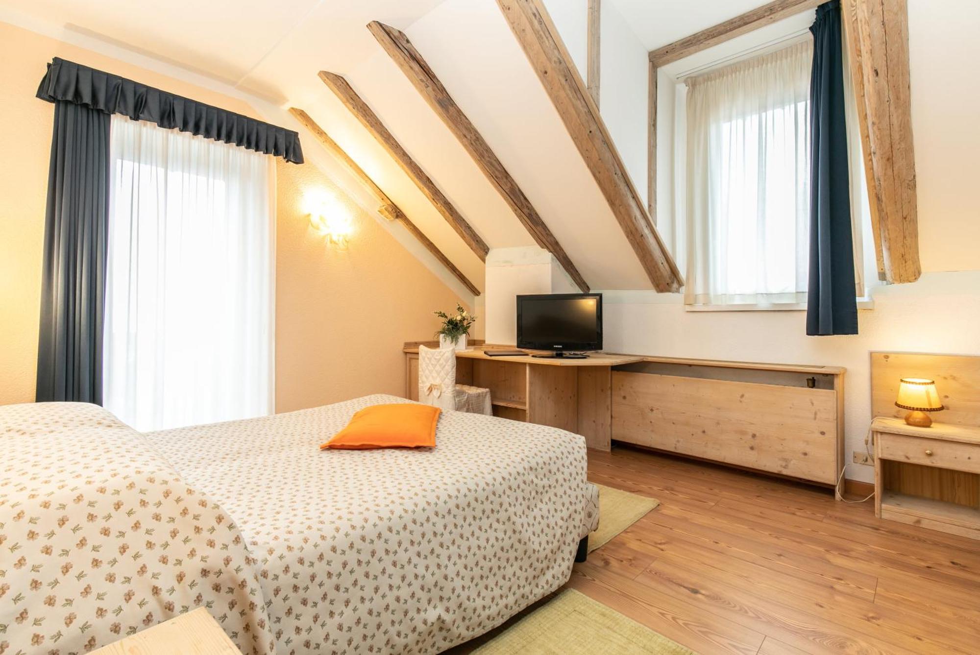 G. Hotel Des Alpes San Martino Di Castrozza Esterno foto