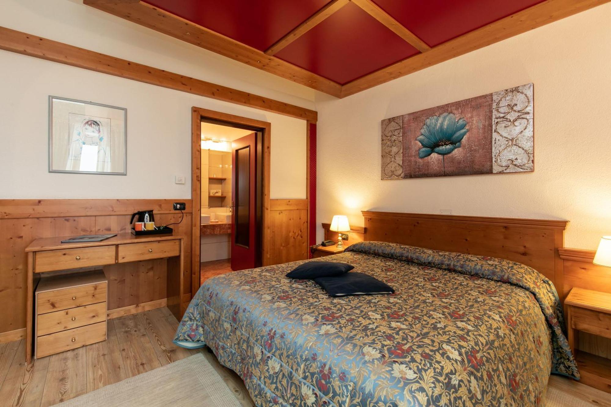 G. Hotel Des Alpes San Martino Di Castrozza Esterno foto