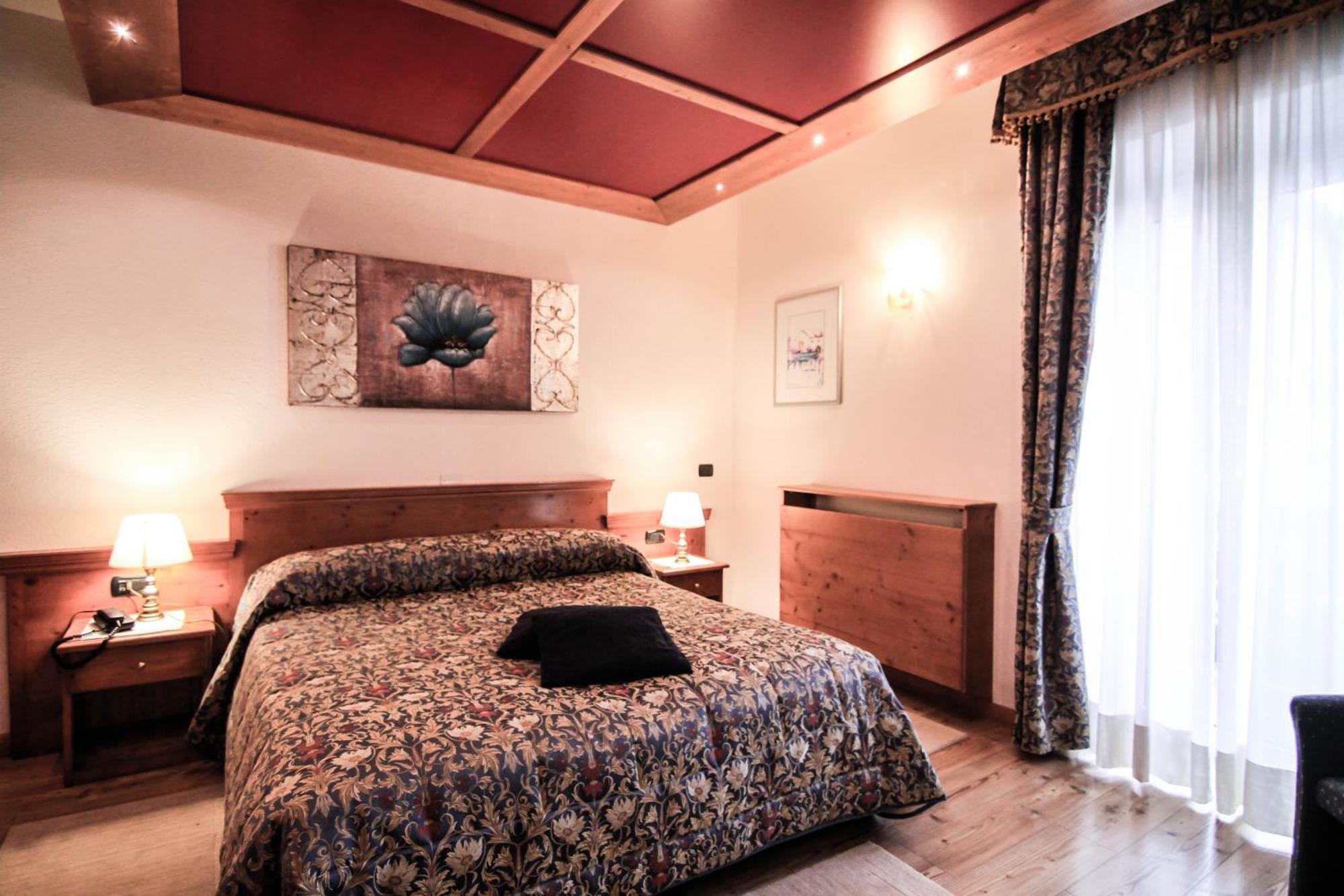 G. Hotel Des Alpes San Martino Di Castrozza Esterno foto